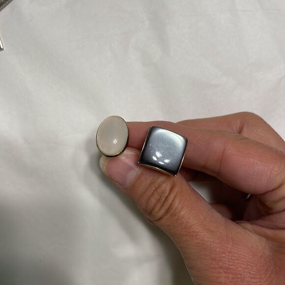 Mismatched Cufflinks !   - Picture 6 of 9